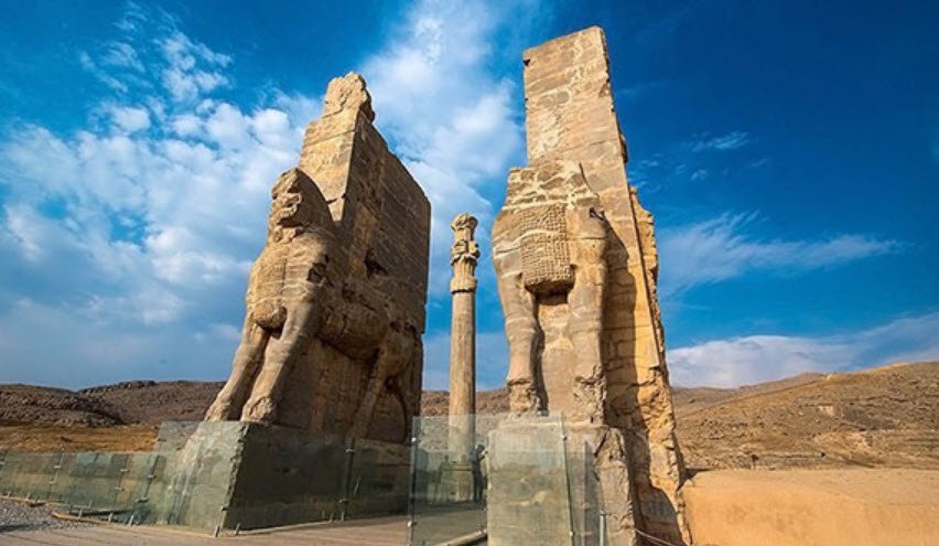 Castle Jamshidi, Iran